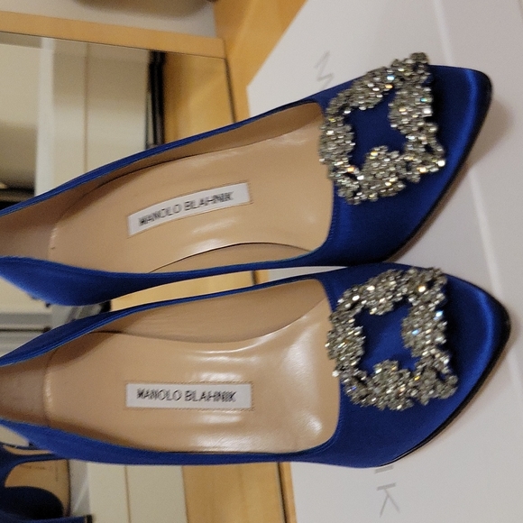 MANOLO BLAHNIK SATIN  BLUE PUMPS Ft. Square Crystal Buckle- Brand New - Picture 6 of 7
